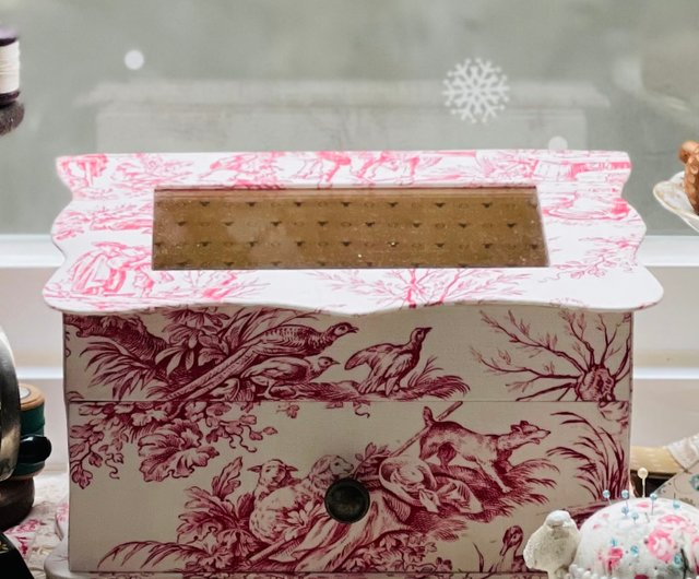 フランスアンティークの布箱 フランスアンティークの布箱