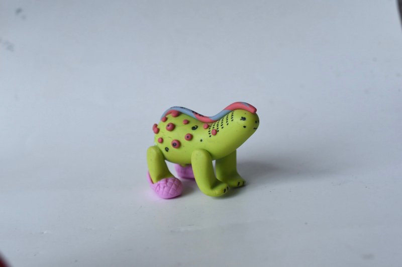 單頭背鰭可愛鬼 - 擺飾/家飾品 - 黏土 多色