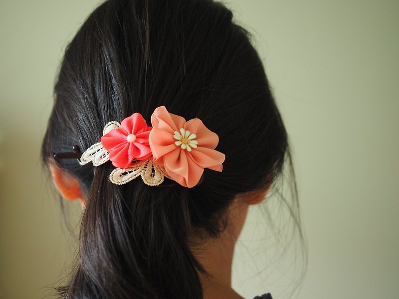 Handmade fabric flower baby/kid hair accessory - เครื่องประดับผม - ผ้าฝ้าย/ผ้าลินิน สีแดง