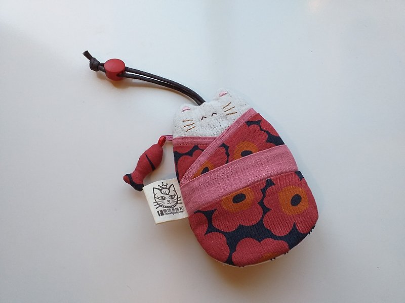 ผ้าฝ้าย/ผ้าลินิน ที่ห้อยกุญแจ สีแดง - Smiling Mimi Cat 2.0 Practical Key Fixable Coin Purse Charm Series-Red Flower