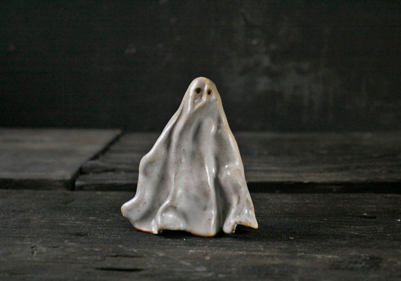 Ghost (height 7.9cm ceramic decorative incense holder) - Stuffed Dolls & Figurines - Pottery White