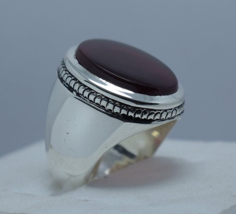 精緻男士深血紅葉門亞喀克戒指 925 純銀手工製作 - 戒指 - 寶石 紅色