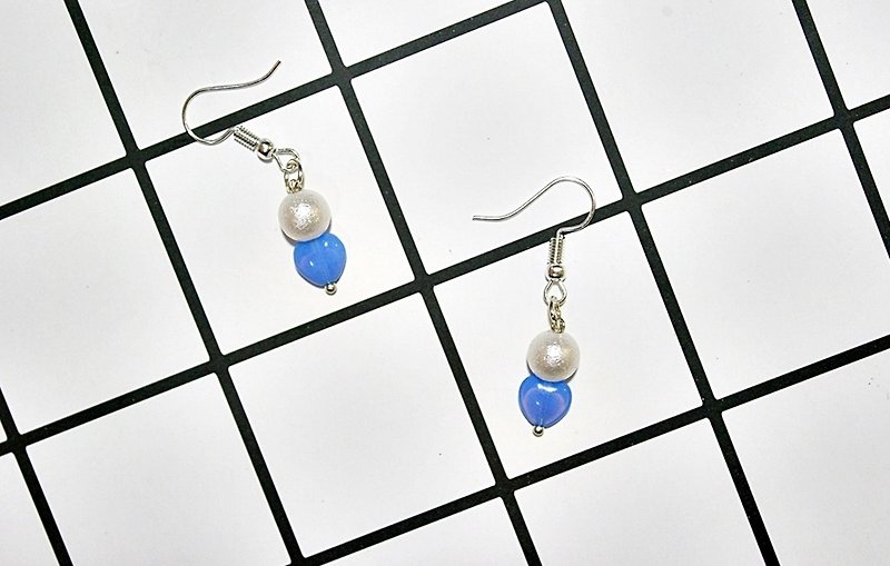 Alloy <blue heart> _ hook earrings => limited X1 # lovely# sweet - ต่างหู - อะคริลิค สีน้ำเงิน
