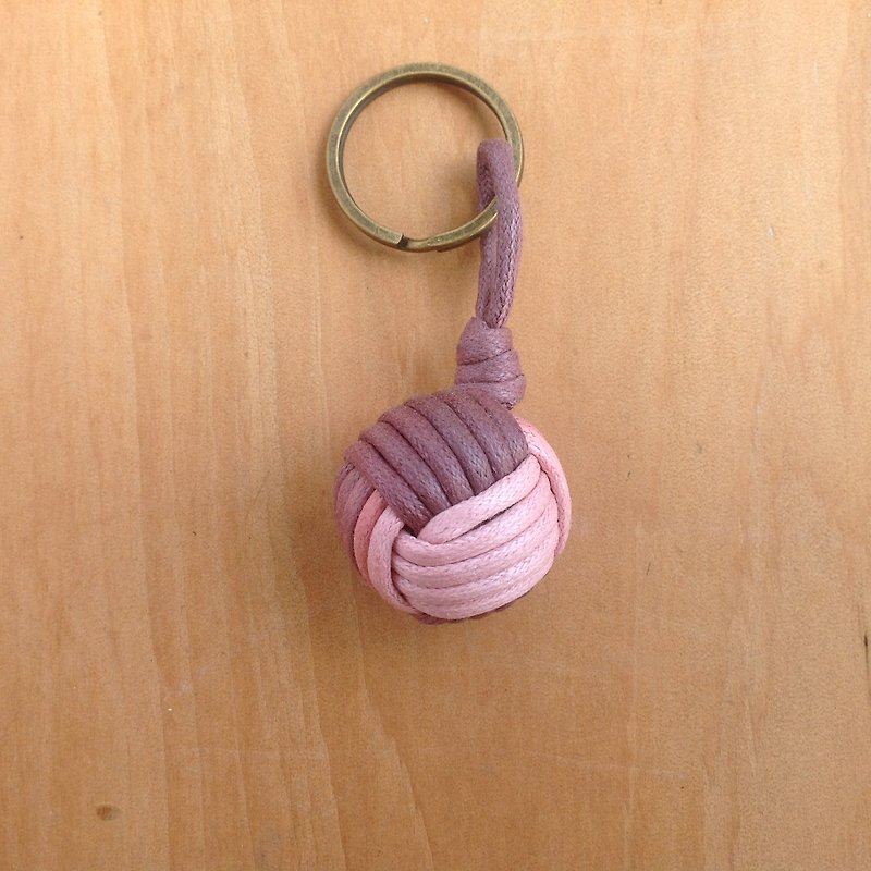 Monkey fistknot key ring-sailor key-gradient pink purple - ที่ห้อยกุญแจ - วัสดุอื่นๆ หลากหลายสี