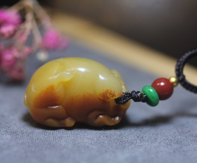 Jade hot sale pig necklace