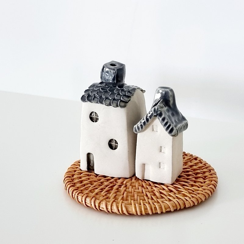 (Set) Double terracotta house with blue roof with rattan underlayment. - Pottery & Ceramics - Pottery Blue