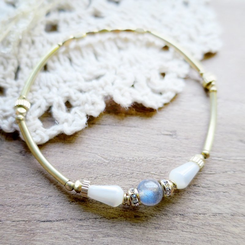 ♦ ViiArt ♦ aspiration - Moonlight Moonlight ♦ labradorite brass shell beads bracelet - Bracelets - Other Metals Gold