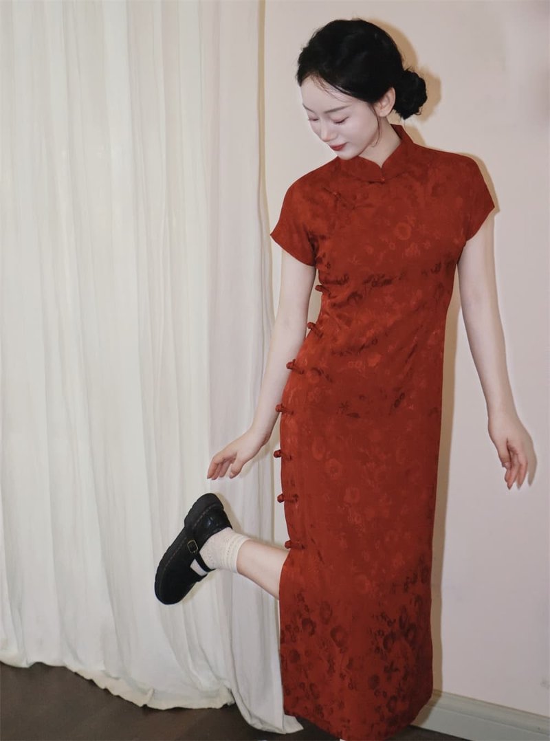 煙紅色 提花暗紋旗袍 復古民國全開襟洋裝 新中式新娘結婚禮服 - 旗袍/改良式旗袍 - 其他人造纖維 紅色