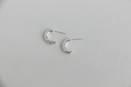 [haesool] 925Silver☆YUE4614 Earrings 925 Silver solid C-shaped Silver hammer stud earrings