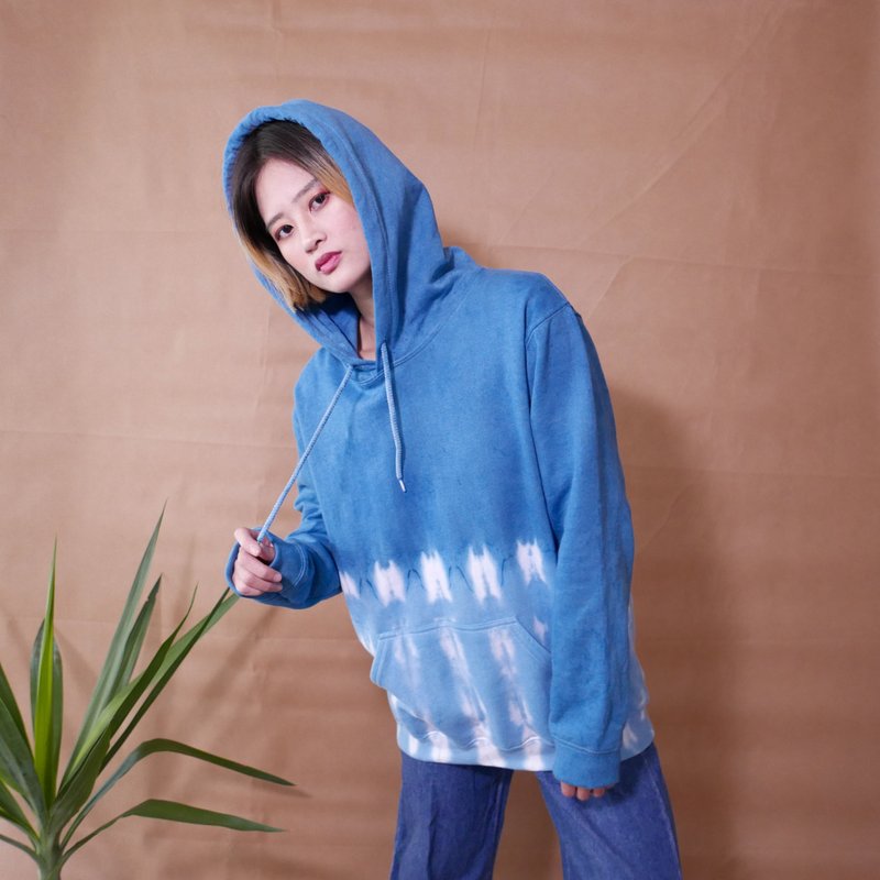 Flow Blue | Tie dye sweatshirt/hoodie - เสื้อฮู้ด - ผ้าฝ้าย/ผ้าลินิน สีน้ำเงิน