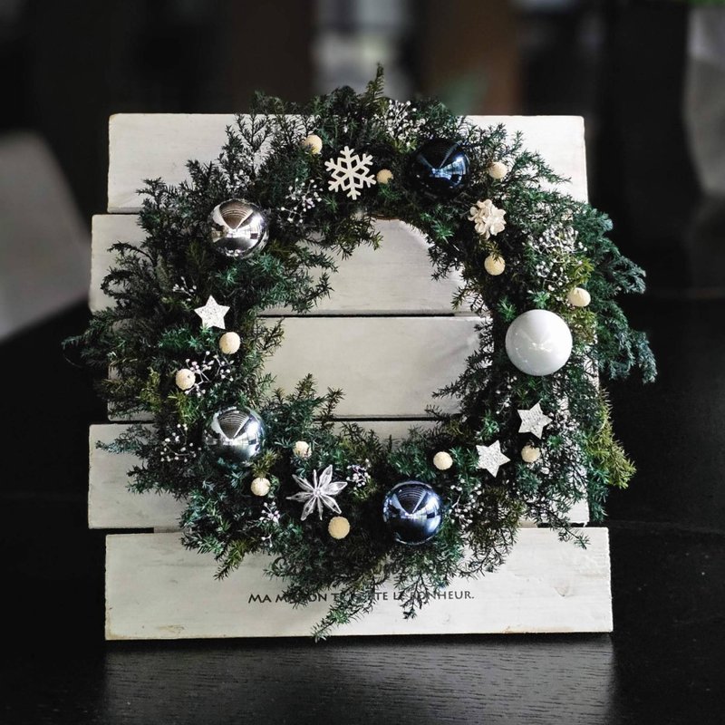 Limited Edition Star Blues Christmas Wreath - ช่อดอกไม้แห้ง - พืช/ดอกไม้ สีน้ำเงิน