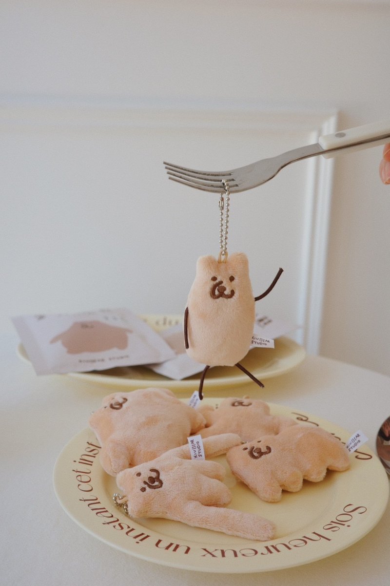 咻熊家 歪七扭八盲包 - 吊飾 - 聚酯纖維 