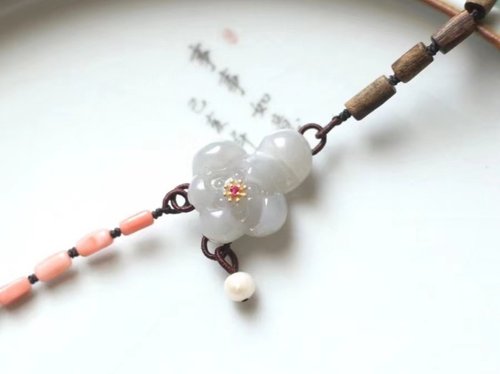 Angel's tears 天使之淚 Jewelry Design 天然和田玉 /和闐玉-煙紫玉蓮花 達拉乾沈香設計多圈手串項鍊m