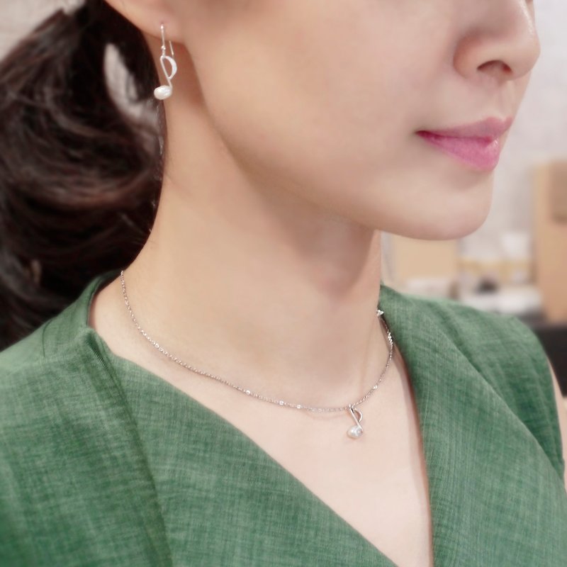 [Safe Shipping] Music Department-Silver Eighth Note-Sterling Silver Pearl Ear Hook Earrings - ต่างหู - โลหะ สีเงิน