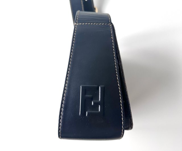 ★美品　Fendi 毛皮バッグ 保存袋付き 210.jpg
