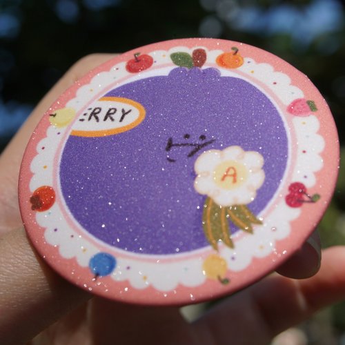 貝慄派 The Berry Pie 黑森林櫻桃蛋糕/綜合水果派 胸章