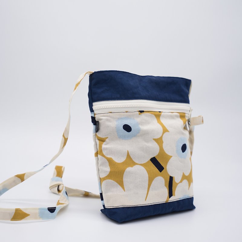 Baby Bag Sands Waterproof Crossbody Bag / Side Backpack - กระเป๋าแมสเซนเจอร์ - วัสดุกันนำ้ 