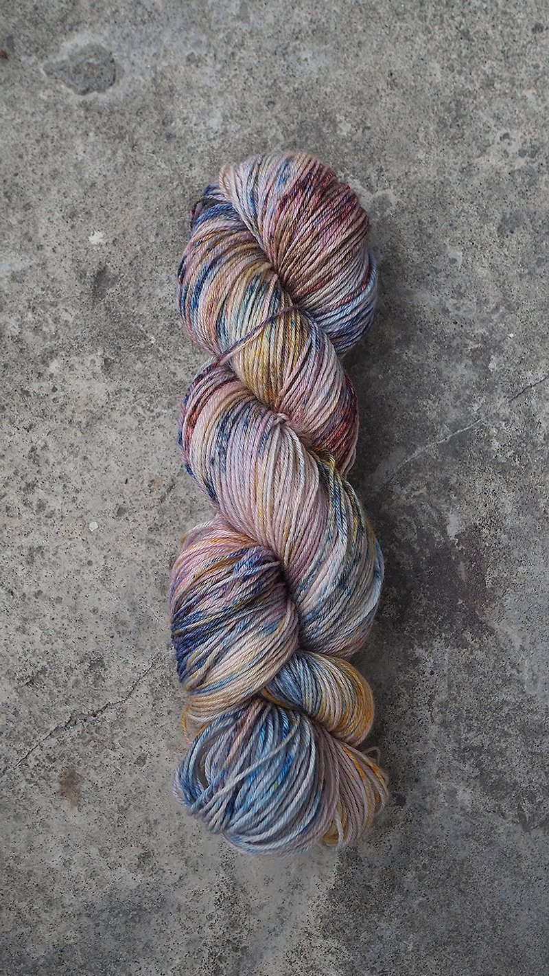 Hand-dyed sock thread-pearl shell (blue wool + bamboo yarn) - Knitting, Embroidery, Felted Wool & Sewing - Wool Multicolor