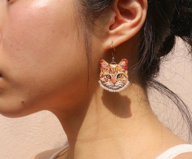 猫の気分ピアス*手刺繍ピアス* - ショップ HORIZON MOON ピアス