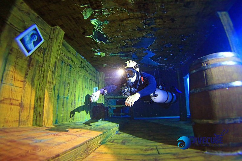 Asia’s No. 1 Diving Hotel – Taichung Dive Cube Indoor Diving Experience - Indoor/Outdoor Recreation - Other Materials 