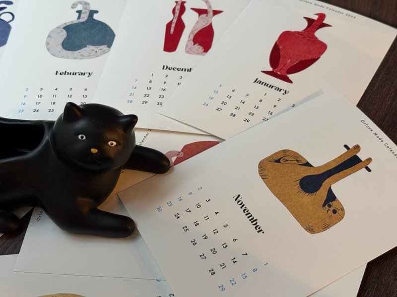 2025 calendar l cat cat with vase vase vertical wooden calendar cat cat with vase vase - ปฏิทิน - กระดาษ หลากหลายสี