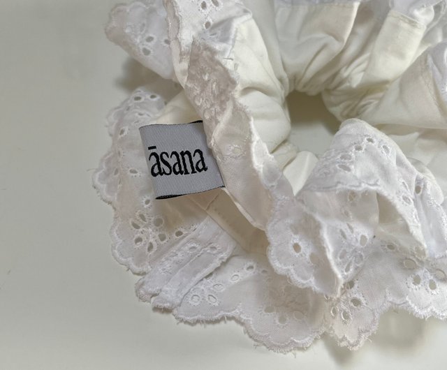ホワイトフリルシュシュ bella GIUNON（ジウノン）の「double frill chouchou / ダブルフリル
