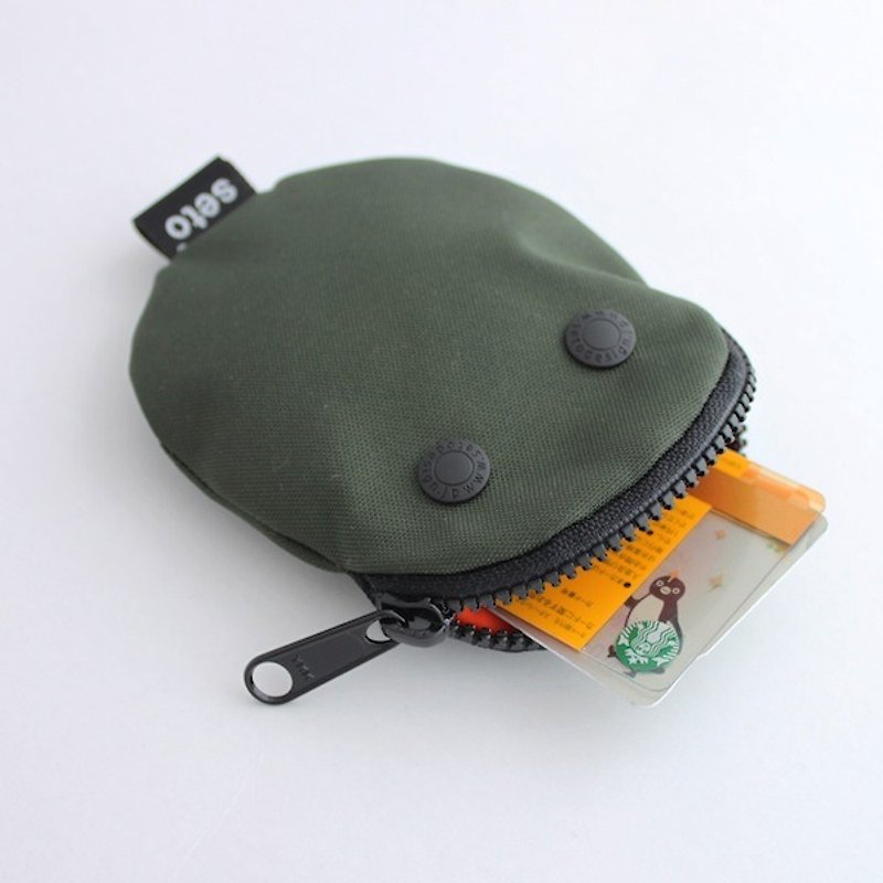 Creature card case　coin case　Bean　khaki - กระเป๋าใส่เหรียญ - เส้นใยสังเคราะห์ สีเขียว