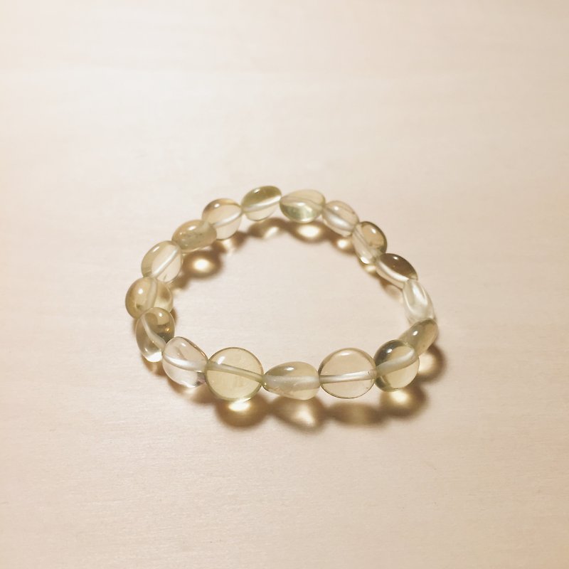 Irregular lemon crystal bracelet - สร้อยข้อมือ - คริสตัล สีเหลือง