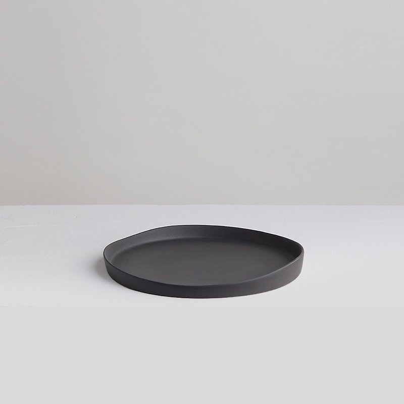 【3,co】Water Wave Series Round Tray (No. 2) - Black - Small Plates & Saucers - Porcelain Black