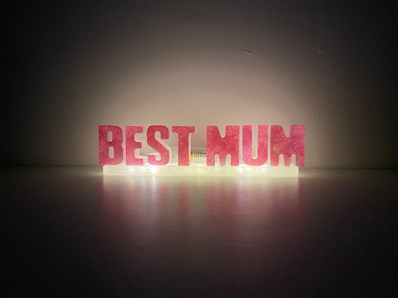 / 母親節定製 / 樹脂拼字燈 BEST MUM - 燈具/燈飾 - 樹脂 多色