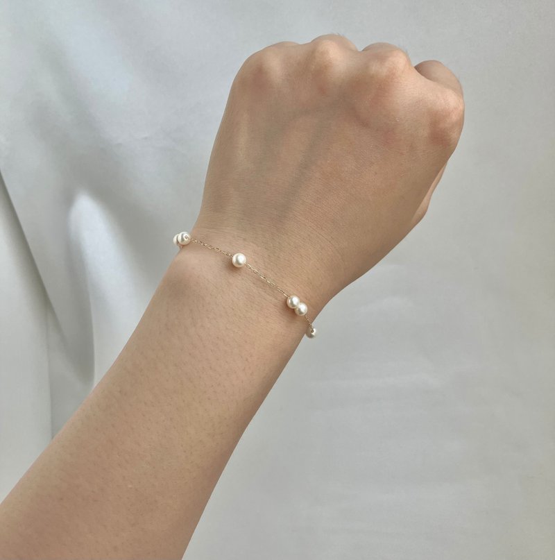 Genuine pearl bracelet, Akoya pearl station bracelet, 10k yellow gold, shipped directly from Japan, akoya pearl full star hand chain - สร้อยข้อมือ - ไข่มุก ขาว