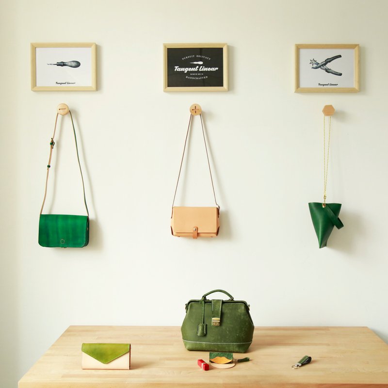 【タイガーチーラッキーバッグ】トライアングルメッセンジャーバッグ＋フィッシュテールバッグ＋キーバッグ＋ドクターバッグなど7個入り - ショルダーバッグ - 革 