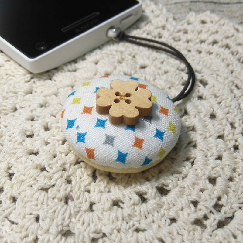 Chomii. Macaron strap rub the screen series headphone plug Clover - Charms - Cotton & Hemp Multicolor
