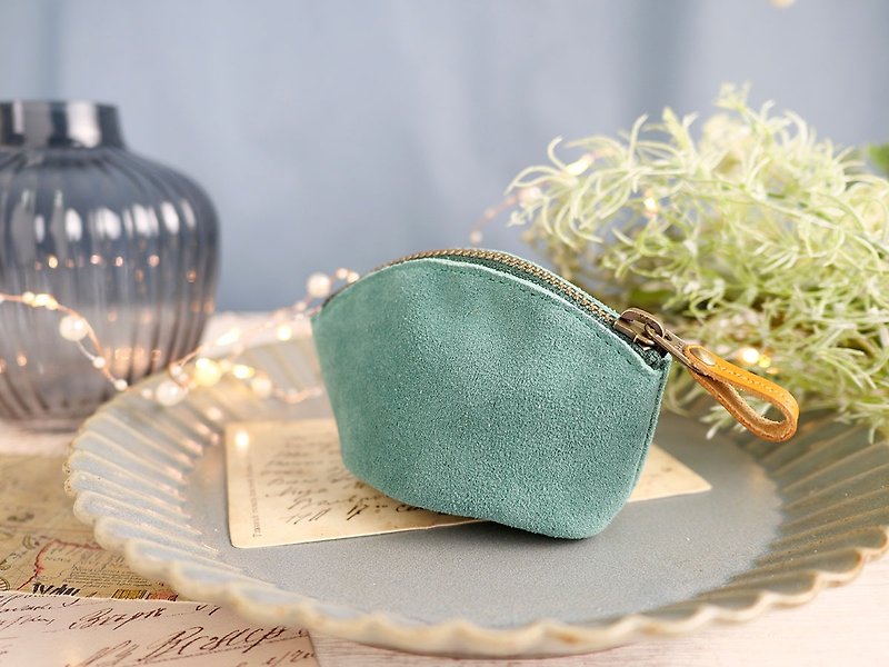Cuirdesson Cologne and cute large-capacity coin purse. Colorful accessories will improve your mood. Tochigi leather is included. Green - Coin Purses - Genuine Leather Green