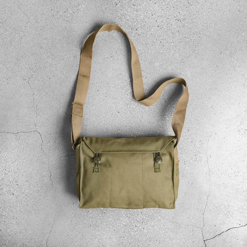 Czech Military Bag - กระเป๋าแมสเซนเจอร์ - ผ้าฝ้าย/ผ้าลินิน สีเขียว