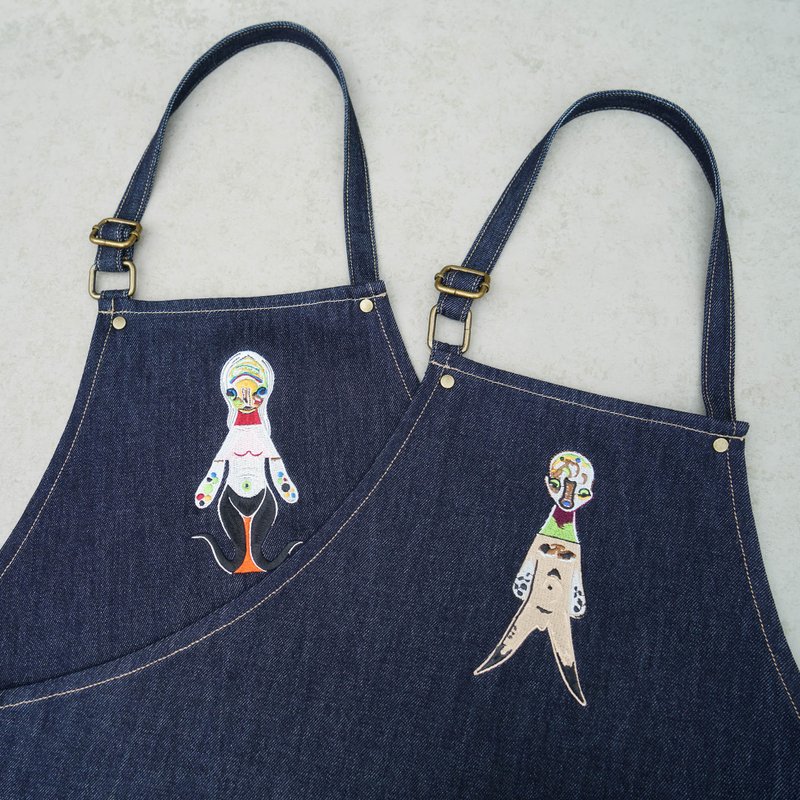 CHAT 5th Anniversary x Kato Izumi Embroidery Apron - ผ้ากันเปื้อน - วัสดุอื่นๆ 