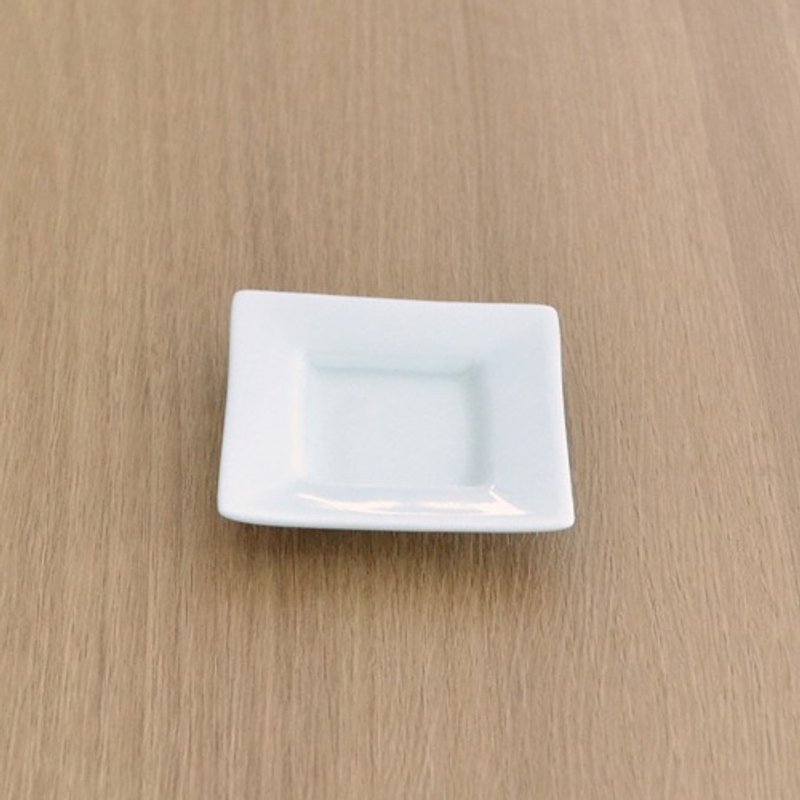 White porcelain square bean small plate chopstick rest - จานเล็ก - ดินเผา 