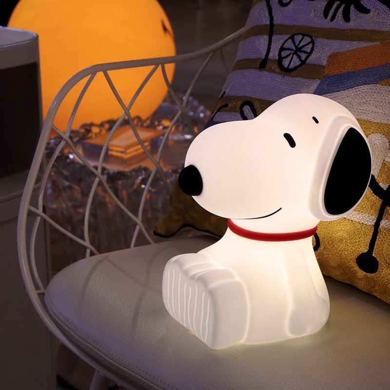 VIPO Snoopy shaped Silicone night light (20cm) - Stuffed Dolls & Figurines - Silicone Multicolor