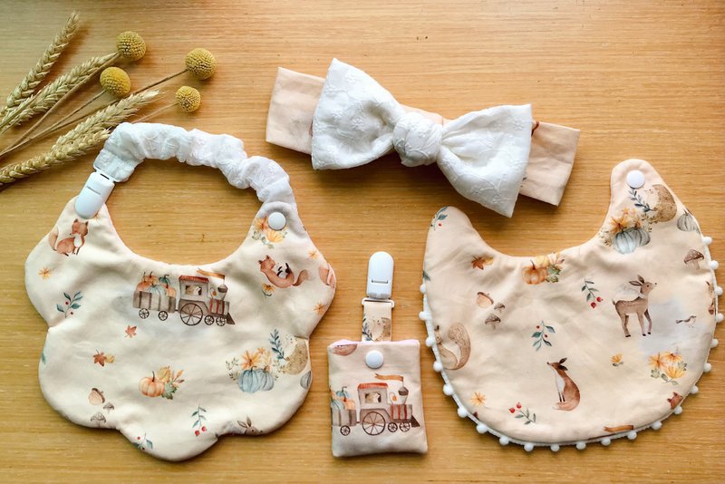 Miyue Gift Box Set of 5/Temperament Baby Girl Style/Korean Cloth - Bibs - Cotton & Hemp Multicolor