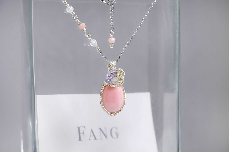 [Xia Ying] Queen's Snail/Moonstone/Pink Opal/Celadon Necklace - สร้อยคอ - เครื่องเพชรพลอย สึชมพู