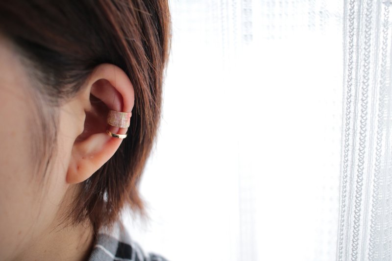 耳朵袖口使用白桃色日本紙 - 耳環/耳夾/耳骨夾 - 紙 粉紅色