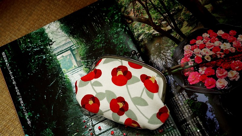 Showa nostalgic camellia parent-child gold bag - กระเป๋าสตางค์ - ผ้าฝ้าย/ผ้าลินิน สีแดง