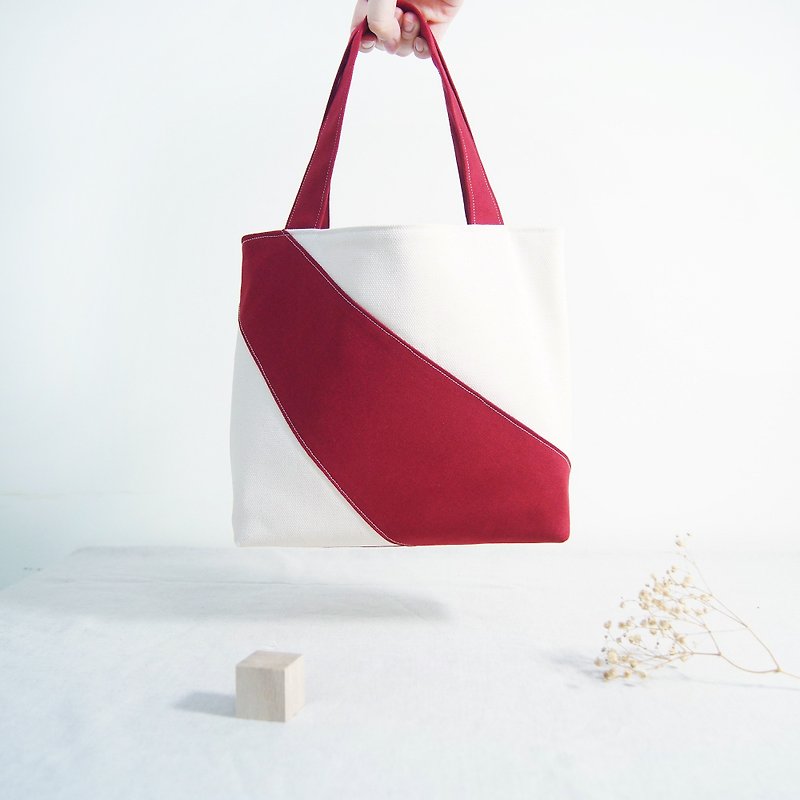Hand made irregular stitching color block personality small tote bag - berry red - กระเป๋าถือ - ผ้าฝ้าย/ผ้าลินิน สีแดง