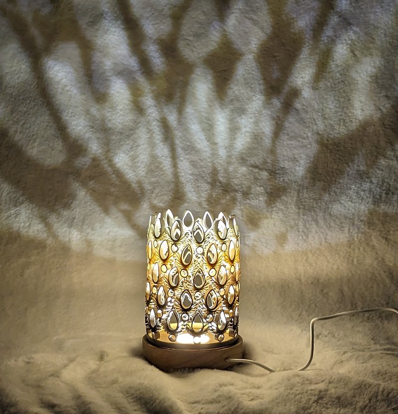 レトロなスタイルの照明 - 空のかすかな光がロマンチックな雰囲気を添えます - 照明・ランプ - 紙 