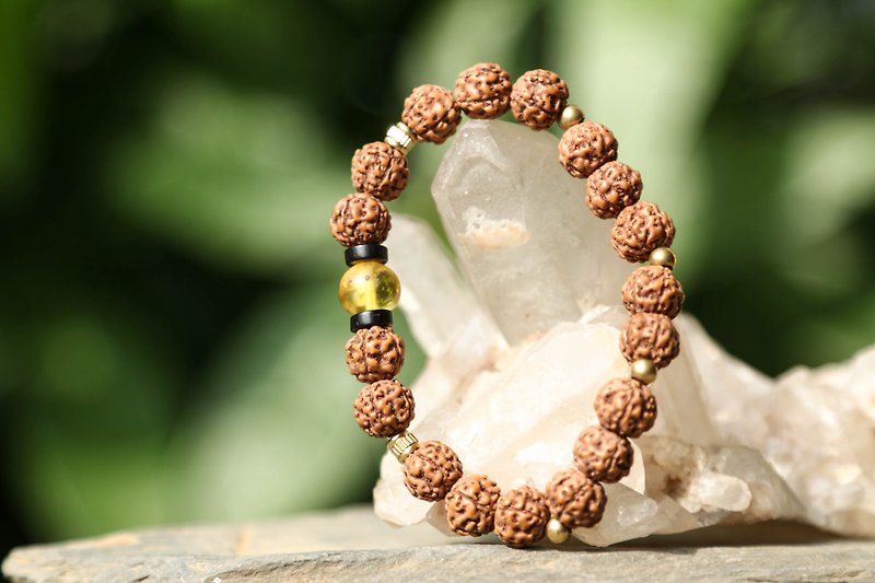 【Series of space】5 mukhi Rudraksha with Burmese amber bracelet - Bracelets - Gemstone Multicolor