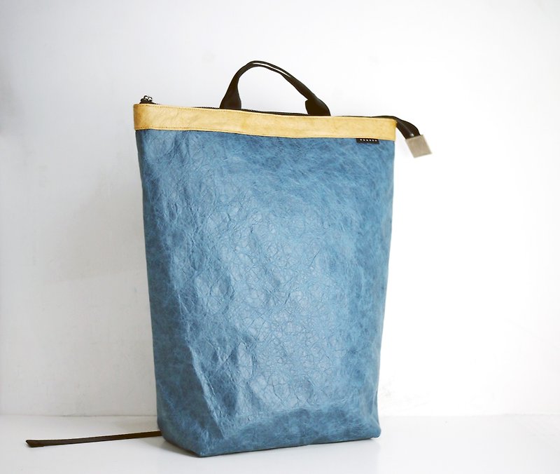 Tyvek 2 way Convertible (2 in 1) Backpack Handbag Tote Bag BLUE BROWN - กระเป๋าเป้สะพายหลัง - วัสดุกันนำ้ สีน้ำเงิน
