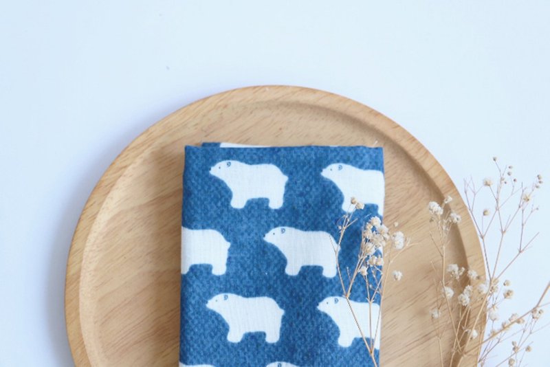 MaryWil巾巾系列-深藍北極熊手巾/手帕 - 手帕 - 棉．麻 藍色