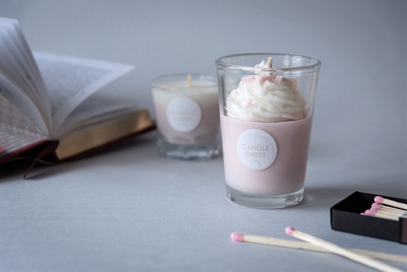 Dessert Candle-Strawberry Mousse-120ml Strawberry Mousse-Natural Essential Oil Soy Candle - เทียน/เชิงเทียน - ขี้ผึ้ง สึชมพู