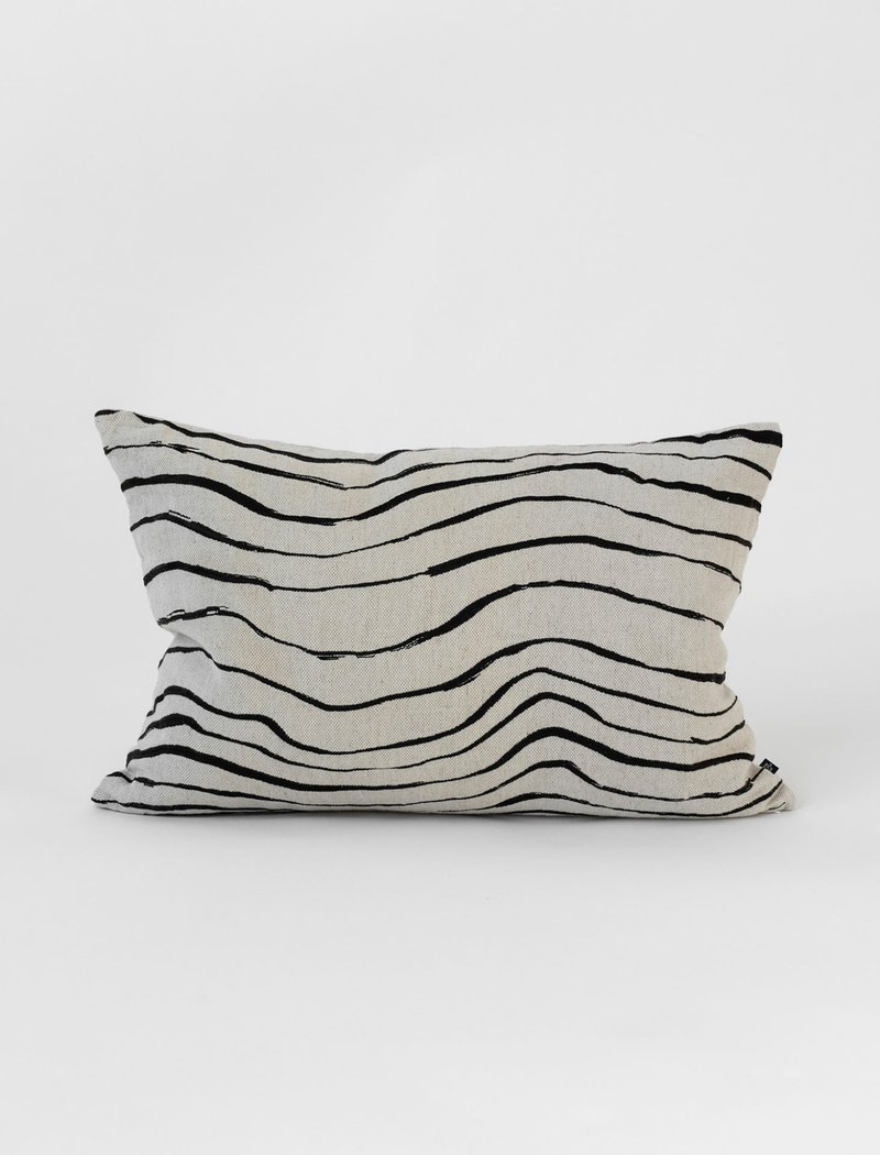 Nordic designer model-embroidered pillowcase VÅG WAVE,BLACK 38X58cm - หมอน - ผ้าฝ้าย/ผ้าลินิน สีดำ