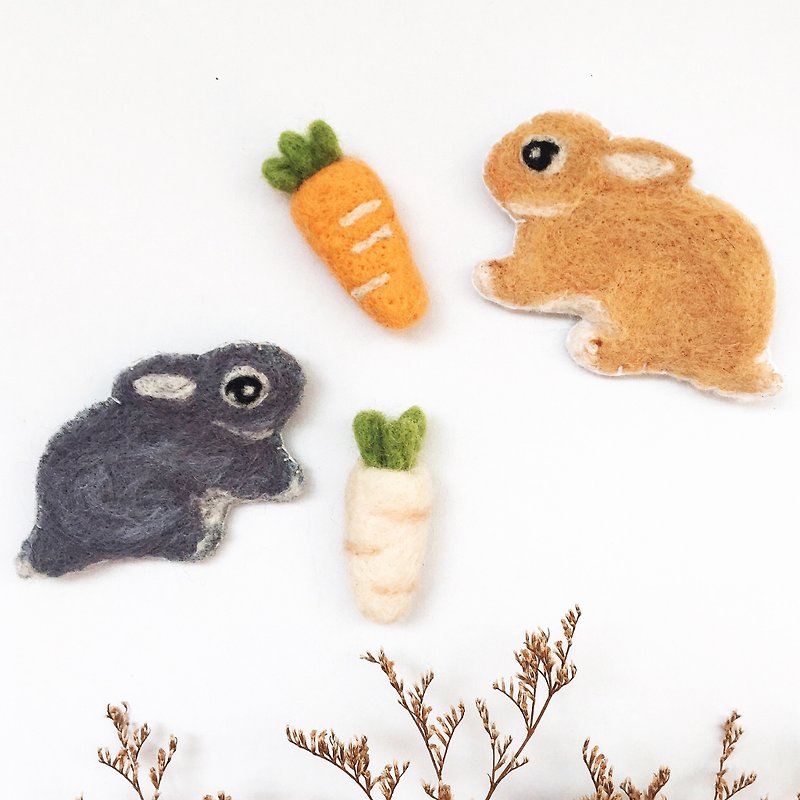 Simulation rabbit wool felt embroidery pin - Brooches - Wool Multicolor